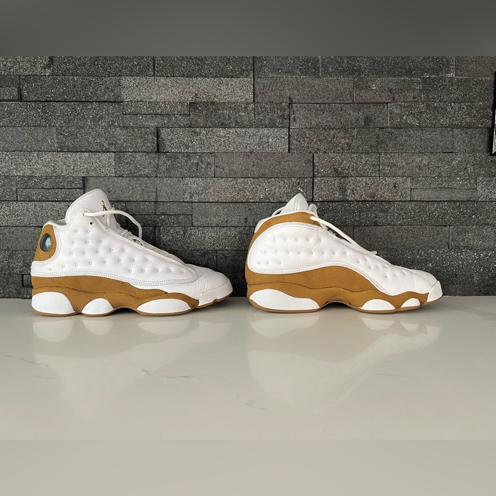 Air Jordans 13 Retro white/wheat 7Y
